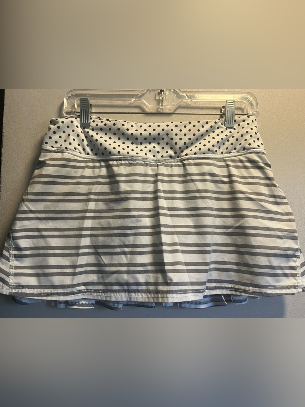 Gray & White Striped Tennis Lululemon Skort with Polka Dot Waistband
